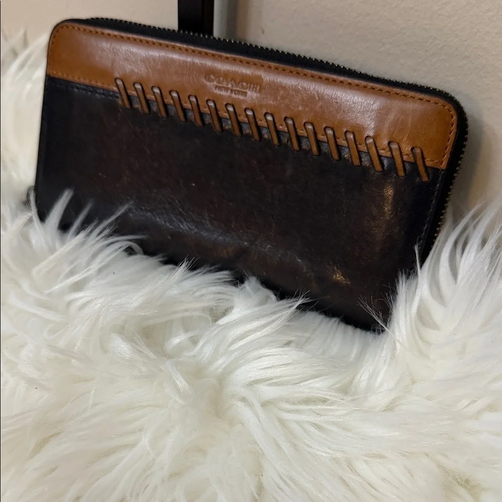 Rip And Repair Accordion Wallet